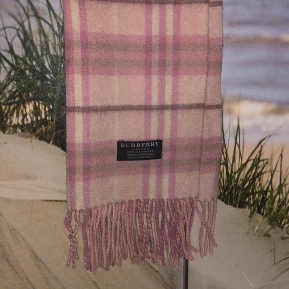 Genuine Burberry Cashmere Pink stripe scarf - Picture 2 of 9